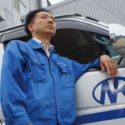 営業部:今岡 修治